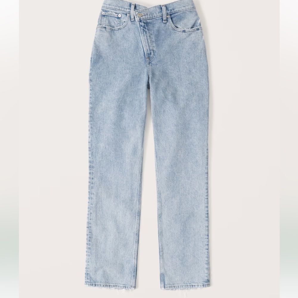 Abercrombie & Fitch Curve Love Ultra High Rise 90s Straight Jean